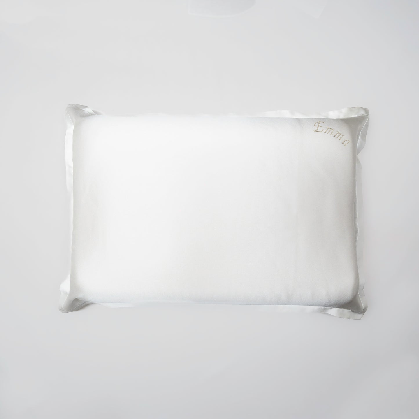 Taie d'oreiller 100% soie brodée d'un mot